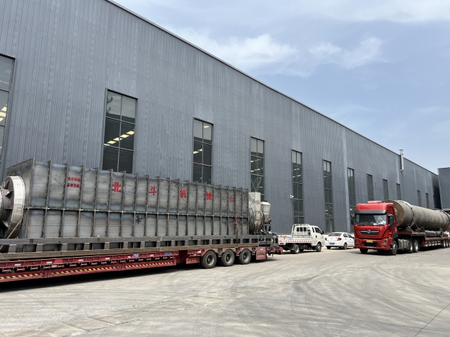 烘干機、炭化機全套生產線，四車浩浩蕩蕩齊發